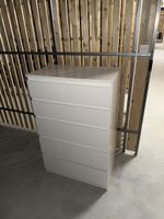 Commode blanche