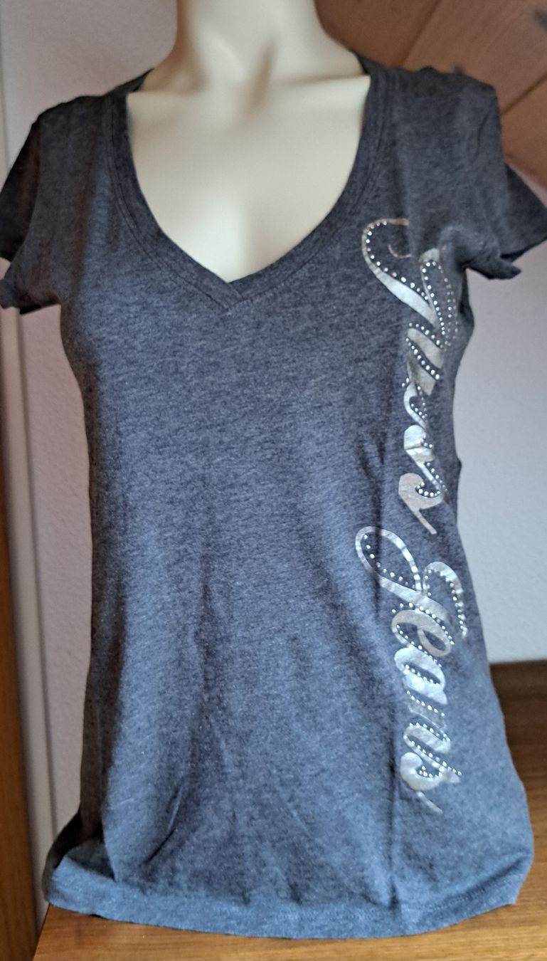 Guess T-shirts: Guess Shirt Gr.L – D'occasion à Thalheim AG par Bekuadma
