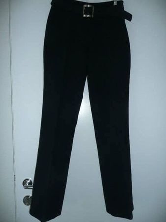 Schöne Hose von Kookai mit Gürtel