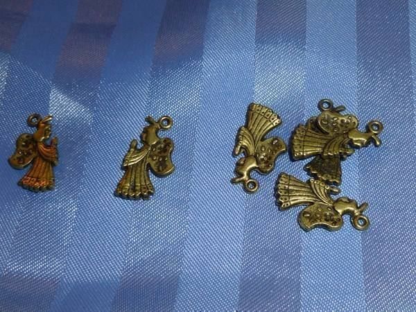 Statuette: 10 kleine Aengeli Tibetsilber mit Kerze – Nuovo (secondo la descrizione) da Hinwil venduto da Glasperlen 2