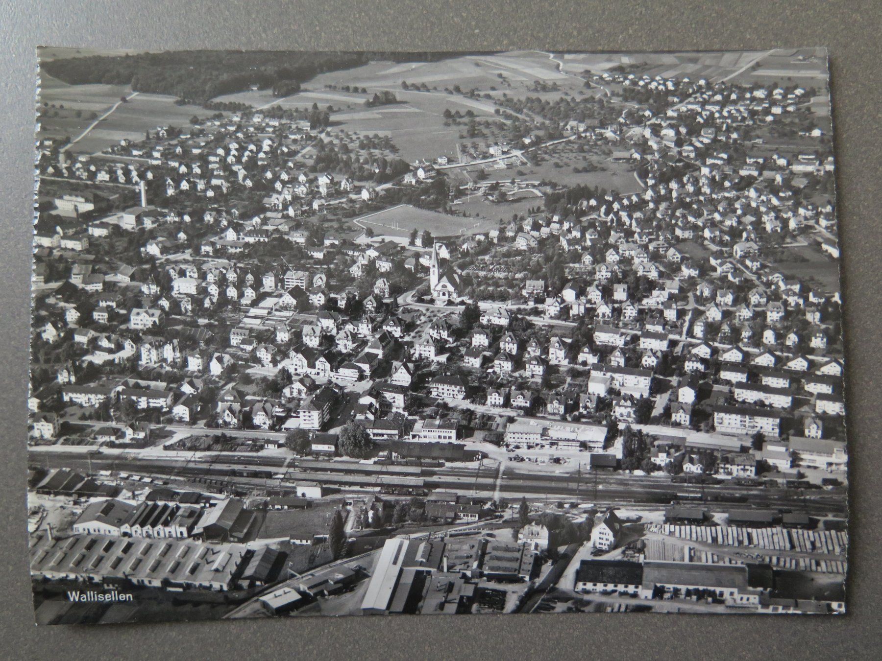 Cartoline postali: WALLISELLEN - FLUGAUFNAHME – Usato da Wittenbach venduto da lipasal