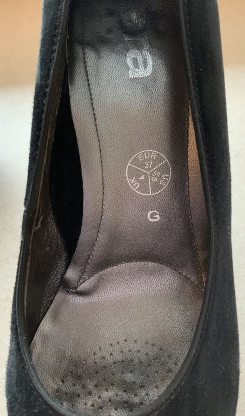 Ara Scarpe da donna: Ara Wildleder Pumps dunkelblau, Grösse 37 – Nuovo (secondo la descrizione) da rheineck venduto da norwegianwood52 6