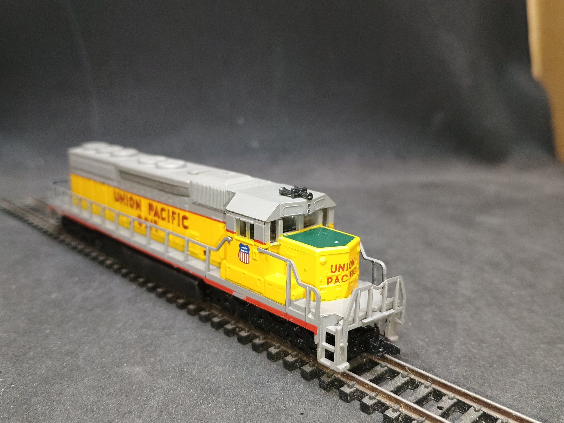 Modellini di ferrovie: Spur N ConCor EMD SD-45 – Usato da Bätterkinden venduto da hobbycha 1