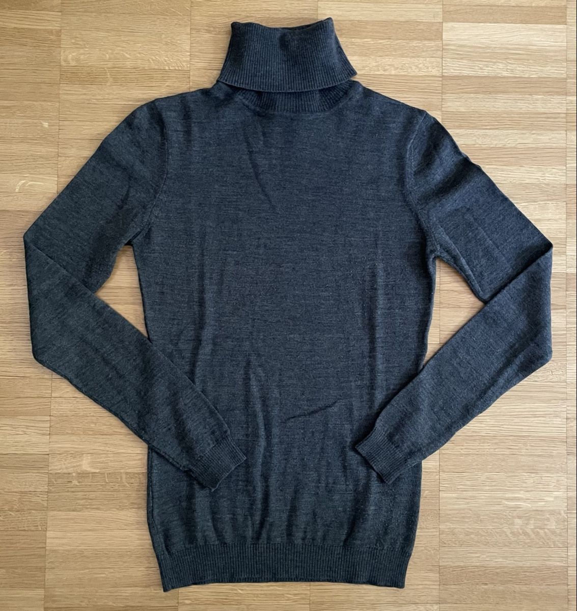 Mango Pulls & Sweat-shirts: Mango Rollkragenpullover – D'occasion à Zug par Ksilo