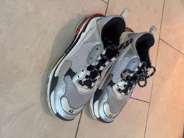 Balenciaga Triple S Sneakers Silber/Rot Grösse 42