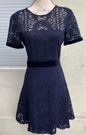 Splendide robe dentelle dos-nu CLAUDIE PIERLOT Paris t.36