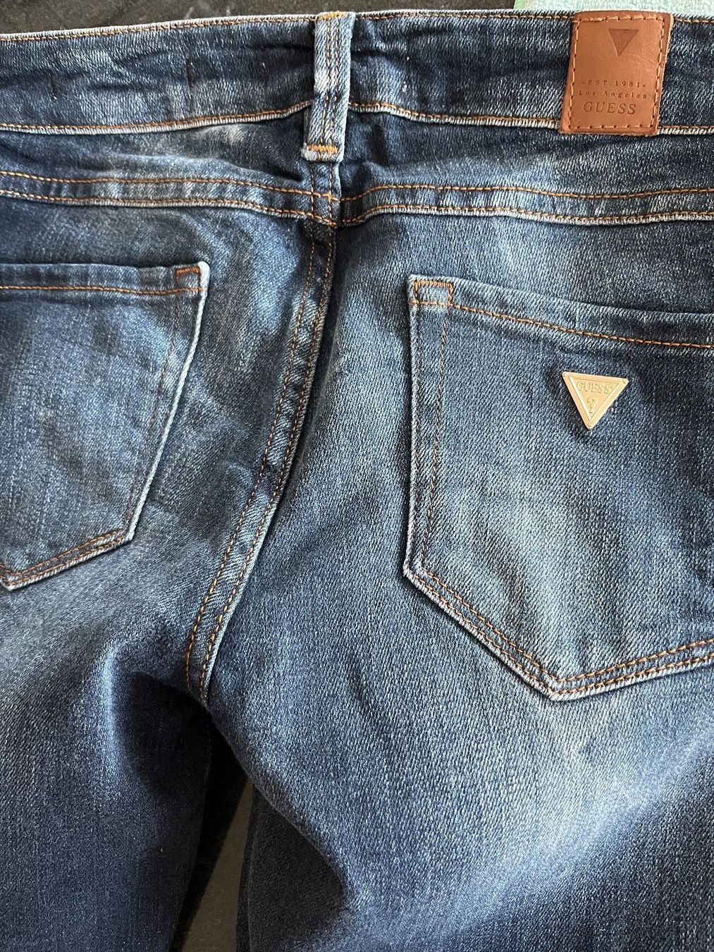 Guess Jeans: Guess Jeans Grösse 25 – Nuovo (secondo la descrizione) da Grafstal venduto da fynesong 5
