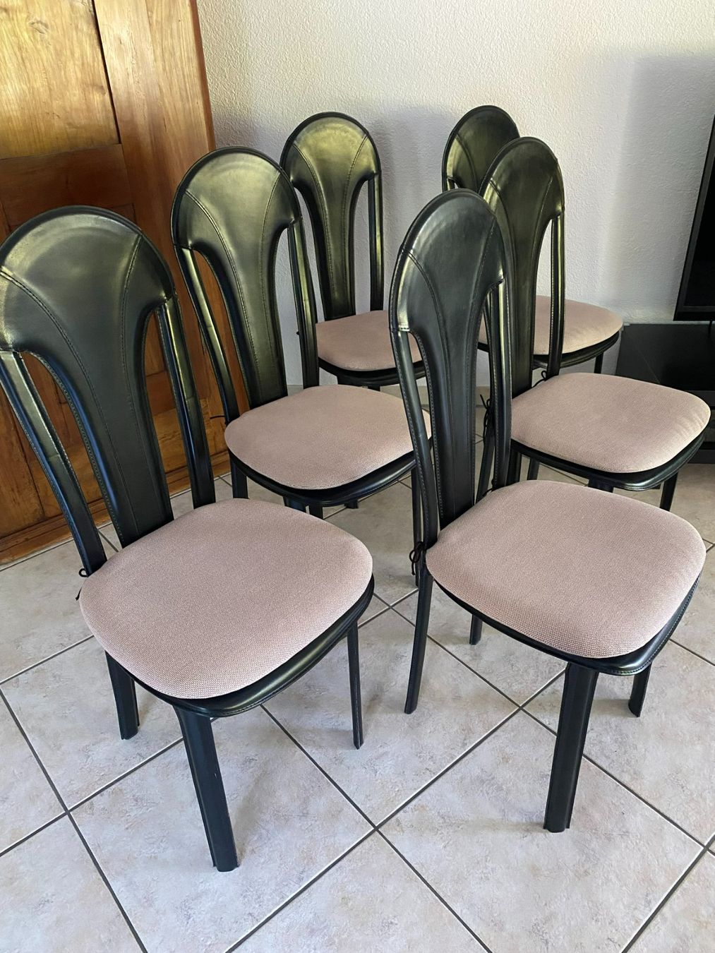 Chaises: 6 Stühle echt Leder – D'occasion à Hinwil par Bachtel57