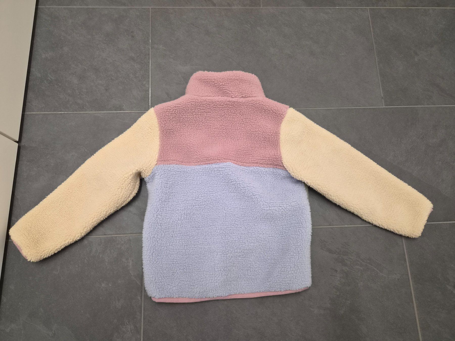 Name It Giacche & Cappotti: Teddyfleecejacke von Name it, Gr. 116 – Usato da Basel venduto da Misoppe 1