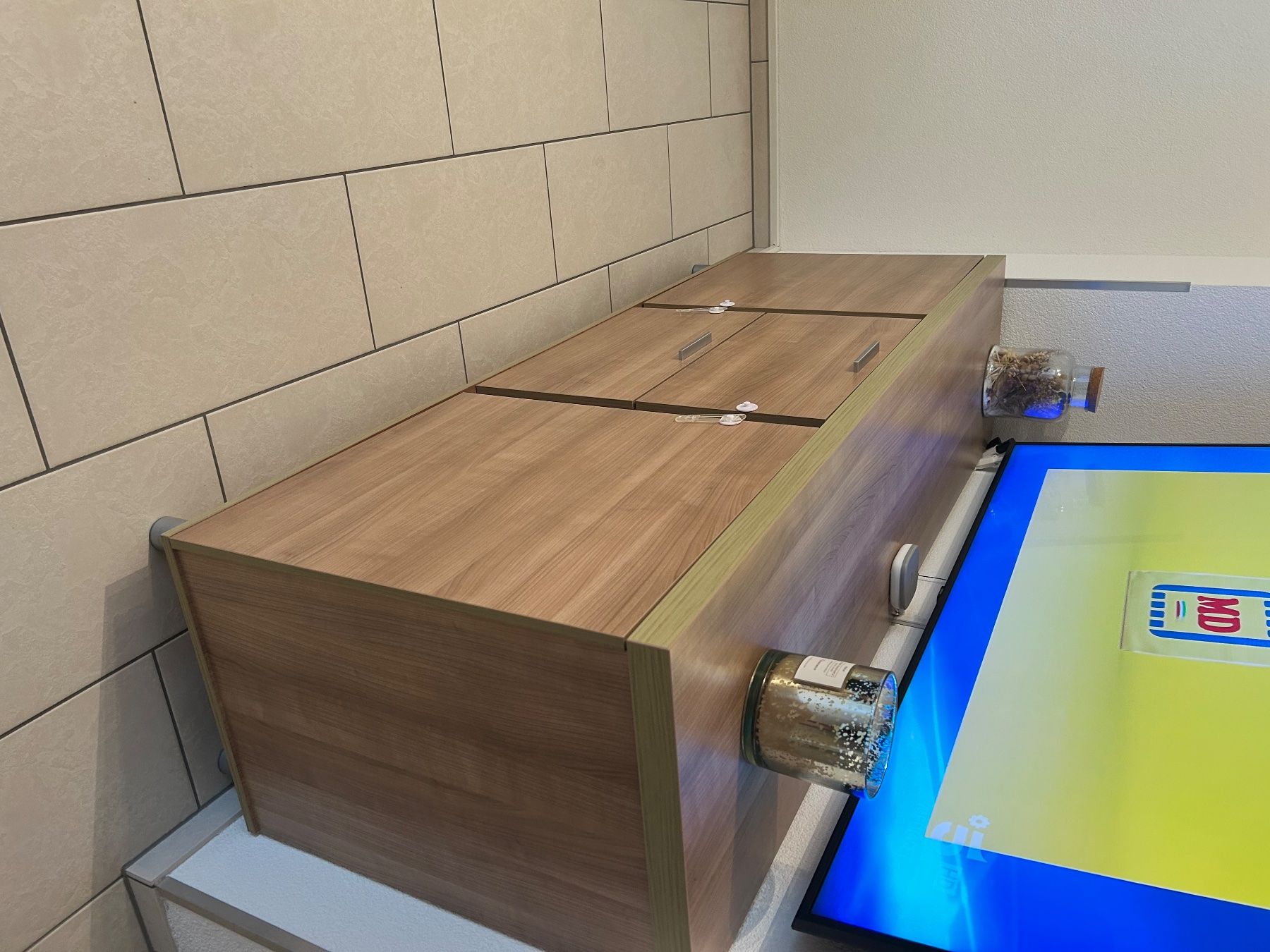 Commodes: Massivholz Kommode / Sideboard – D'occasion à Oberaach par xxvaaneexx