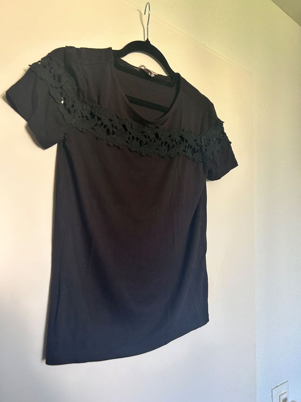 Anna Field T-Shirts: Damen Kurzarmshirt Anna Field – Gebraucht aus Bad Ragaz von ocl_2fyc 1