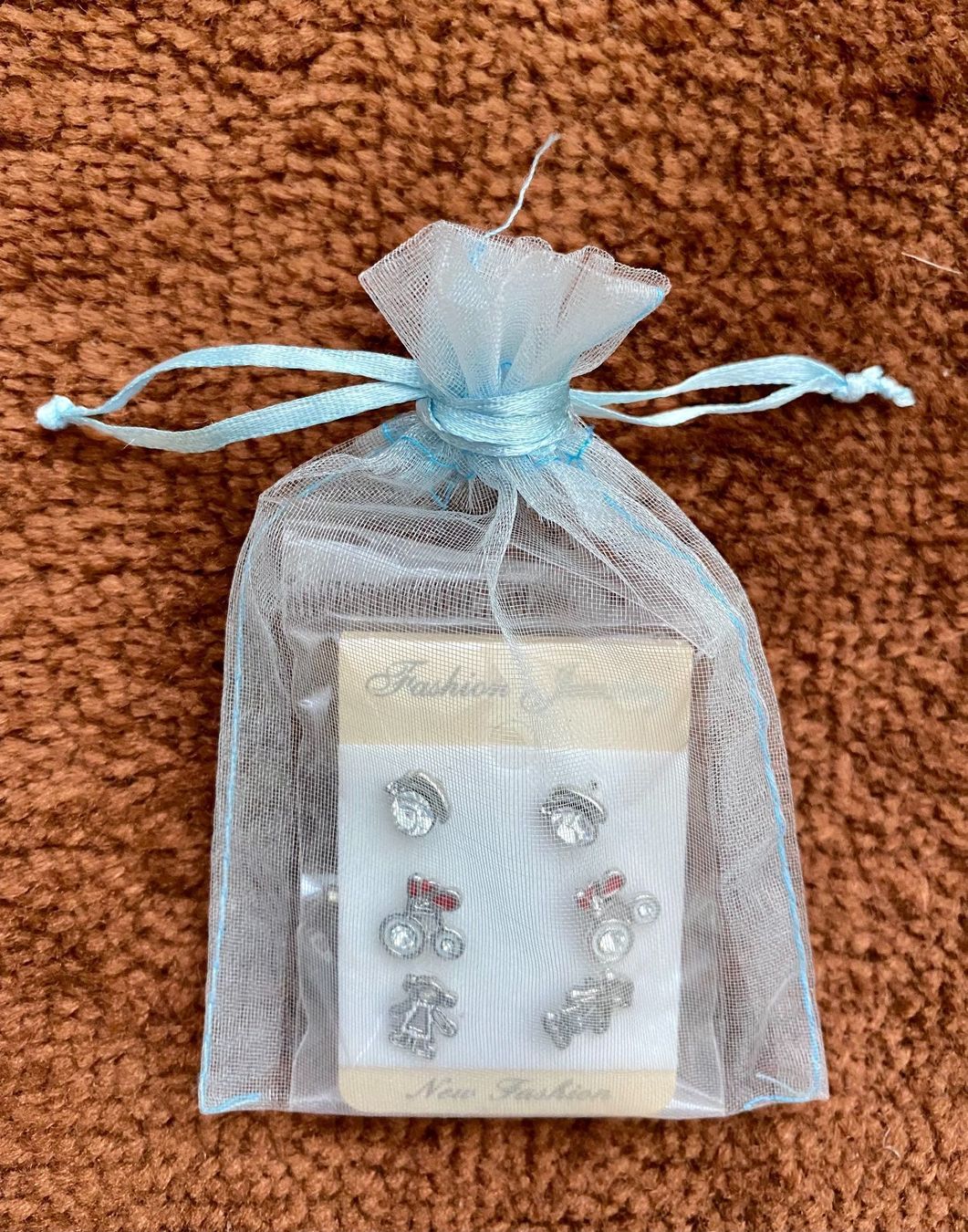 Ohrringe & -stecker: Ohrstecker 3x – Neu und originalverpackt aus Einsiedeln von UnicornFairy 1