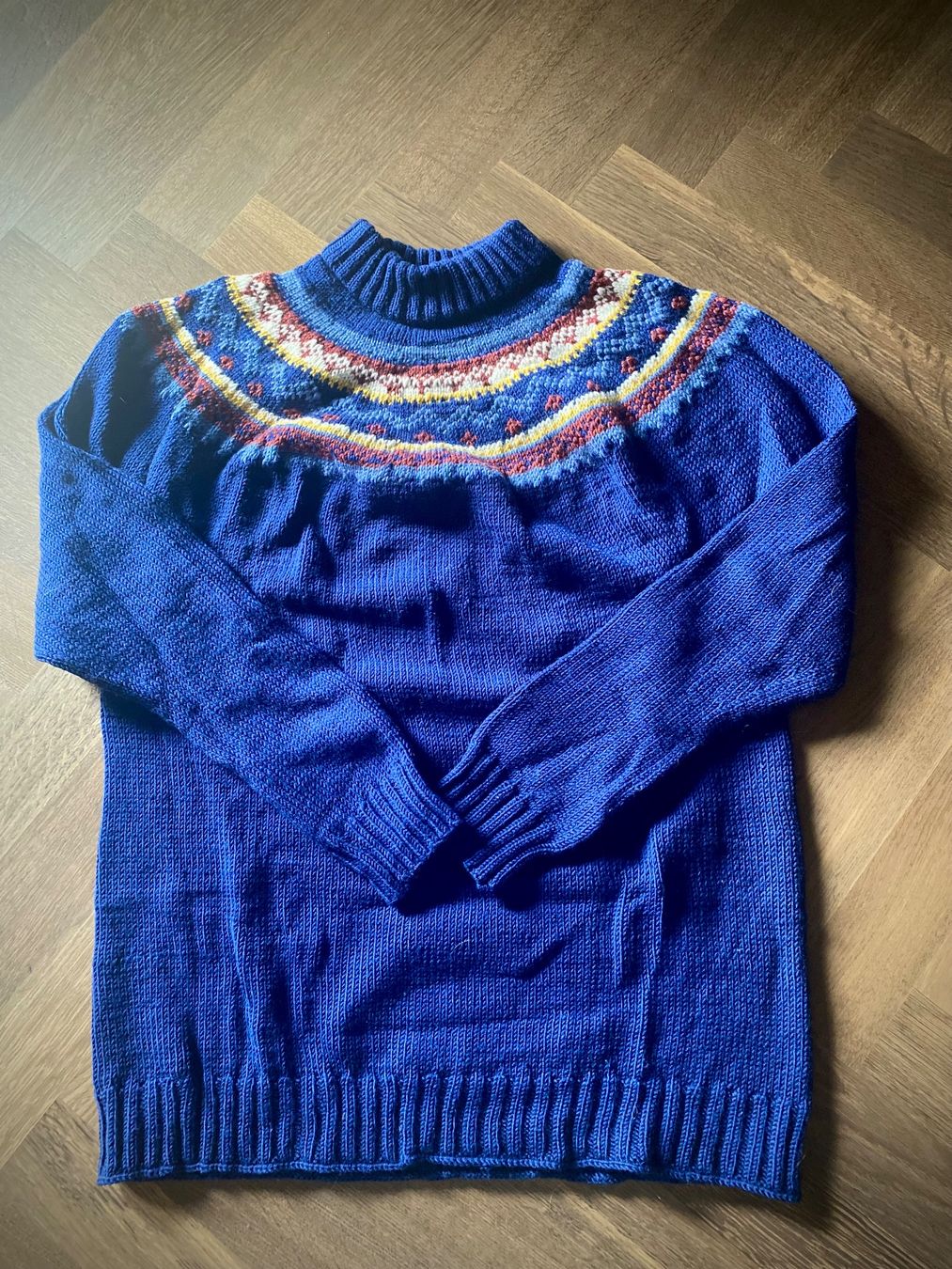 Maglioni & Felpe: Handgestrickter Pullover – Usato da Chur venduto da sop_6bgy