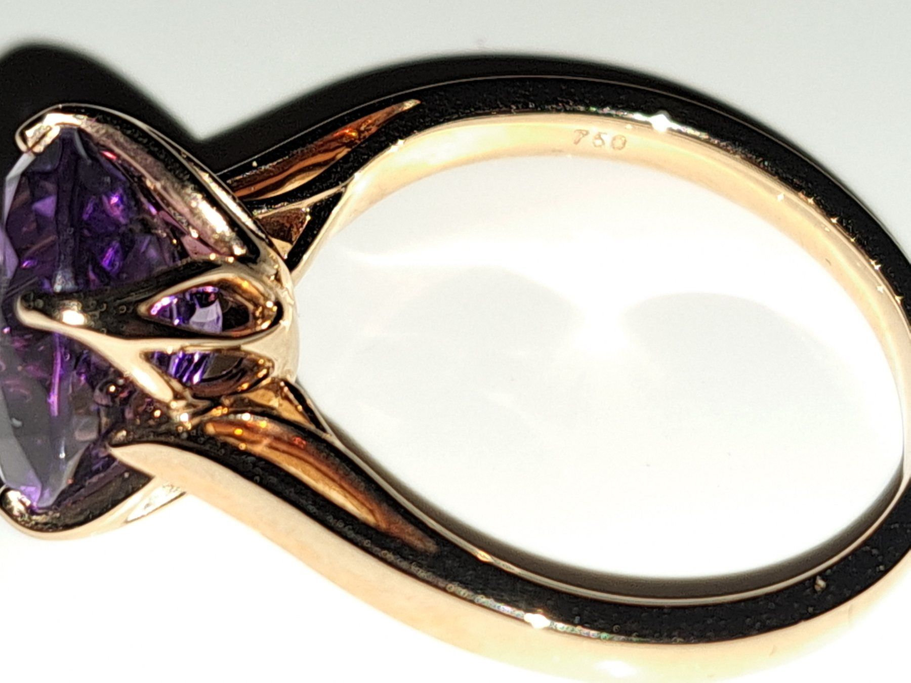 Bucherer Anelli: Carl Bucherer Gold Ring mit Amethist Edelsten – Usato da Schaffhausen venduto da meteor7 5