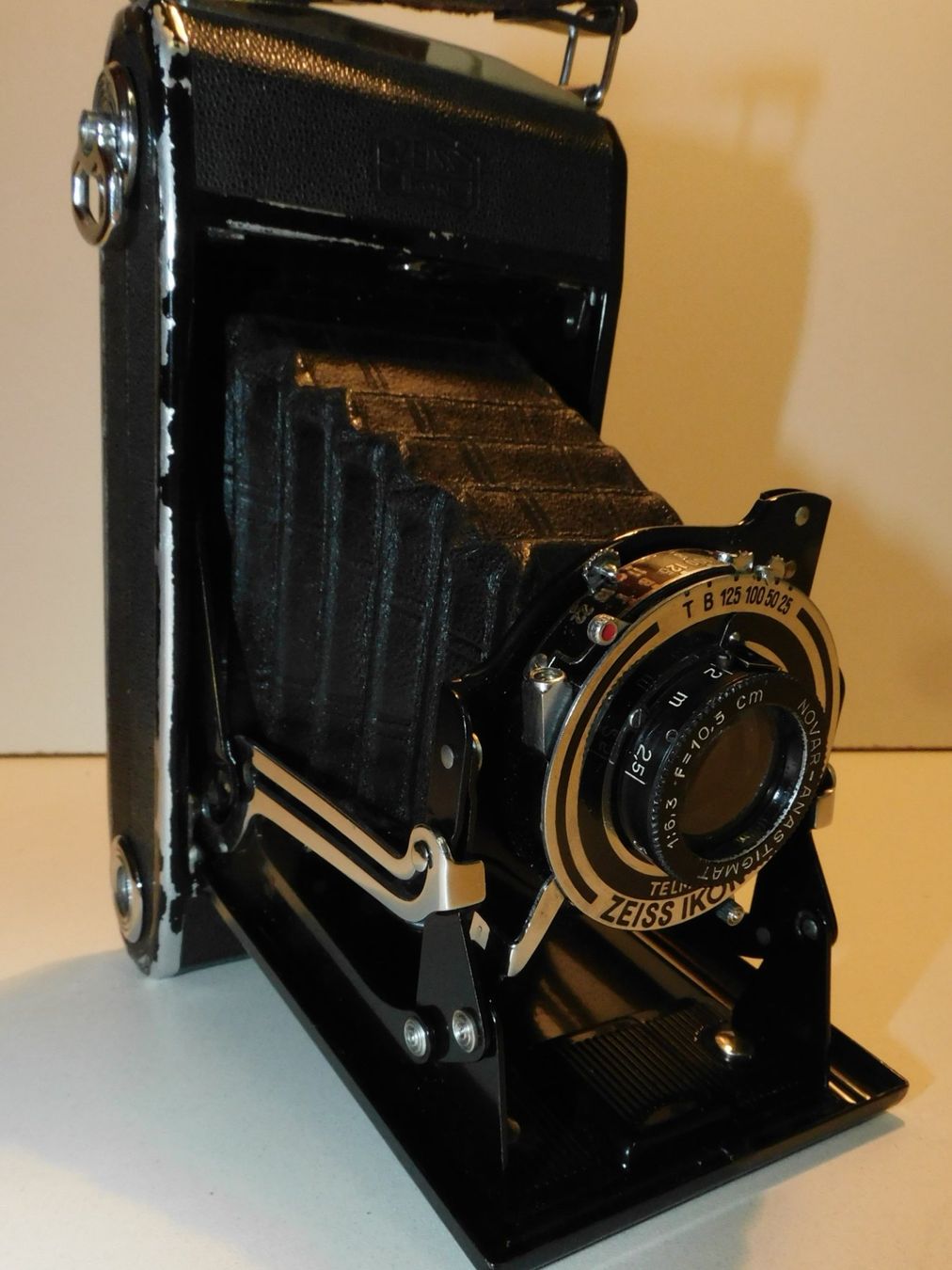 Zeiss Fotocamera: Zeiss Ikon antike Kamera mit Case – Usato da Sursee venduto da 76 5