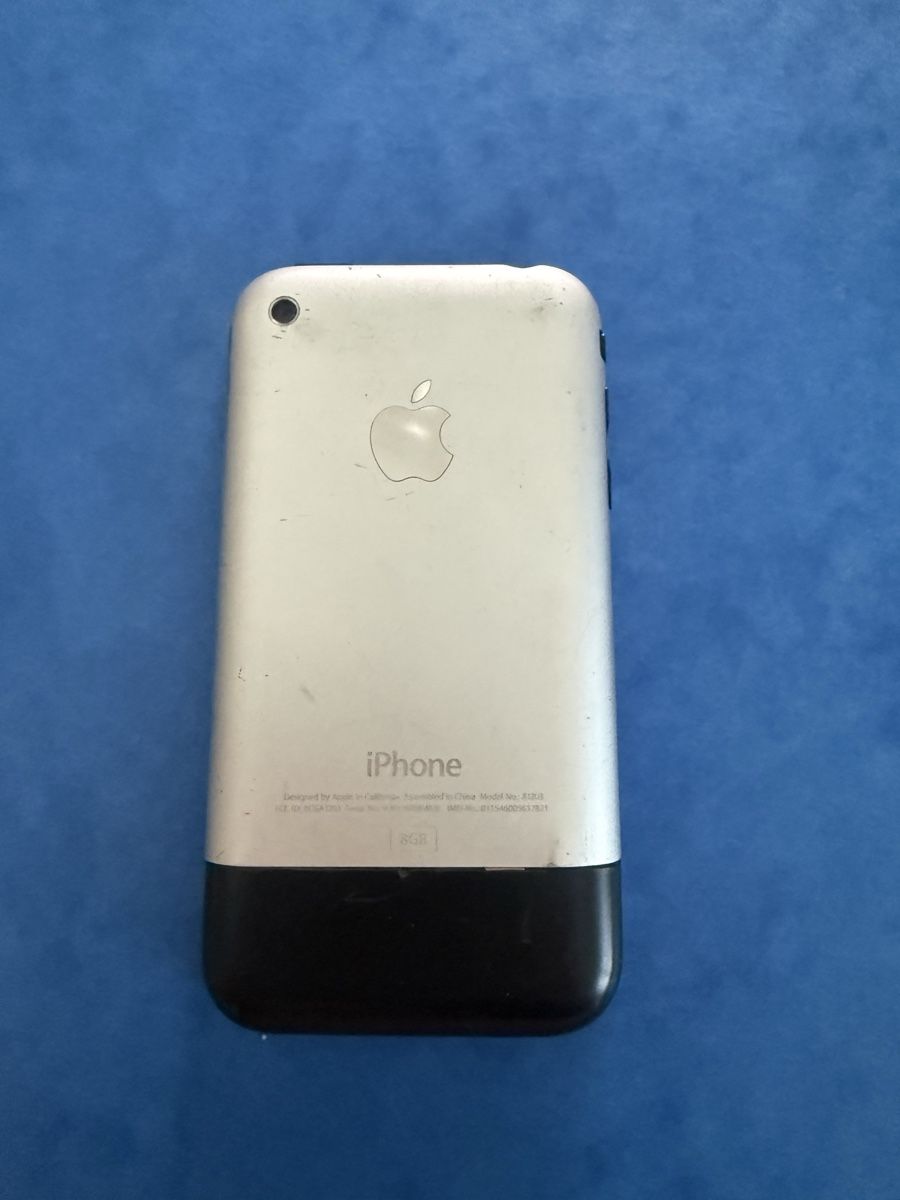 Apple Handys / Smartphones: Apple iPhone der 1. Generation (Original iPhone / iPhone 2G) – Defekt aus Menziken von S7V8T 1