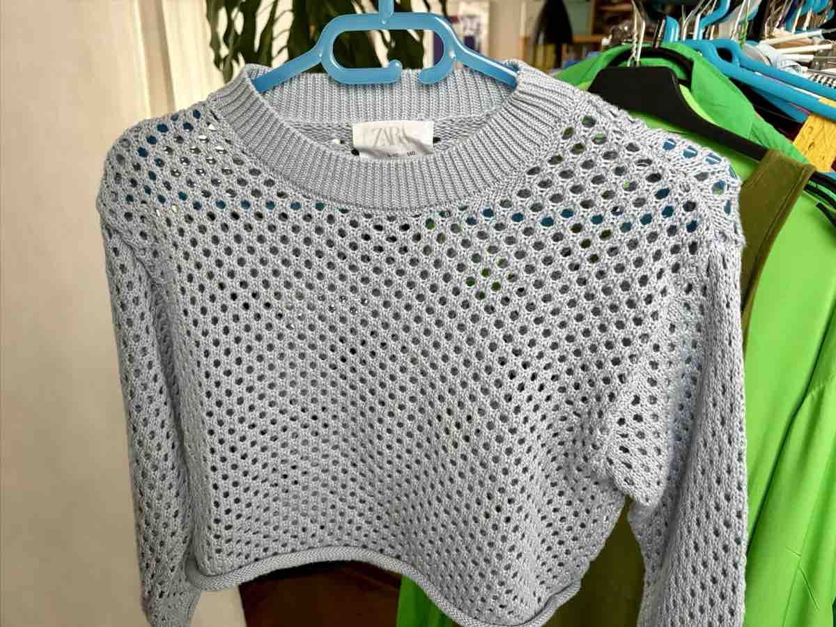 Zara Maglioni & Felpe: Zara Netz-Pullover in Hellblau Grösse 140 bzw. S – Nuovo (secondo la descrizione) da Zürich venduto da ivanab02 3