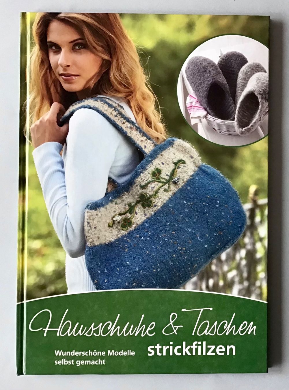 Libri: Buch: Strickfilzen Hausschuhe & Taschen – Nuovo (secondo la descrizione) da Bubendorf venduto da Alpenheidi
