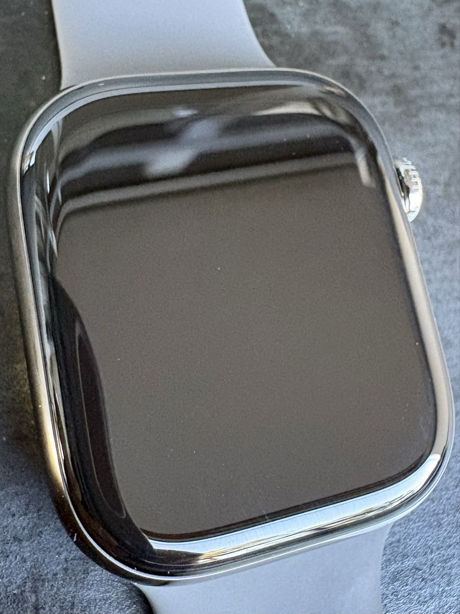 Apple Smartwatch: Apple Watch Series 10 Natural Titanium – Gebraucht aus Basel von thertfu 1