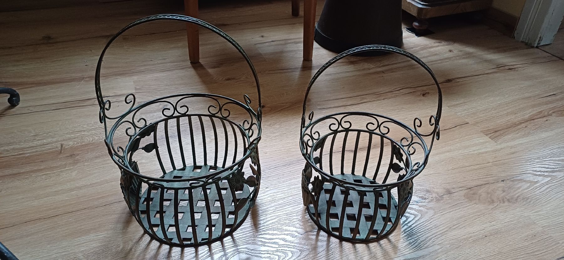 Vasi per fiori: 2 Schöne Metallkörbe – Usato da Flawil venduto da Naphtali 1