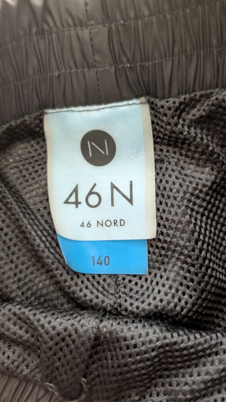 46 Nord Pantaloni: Regenhose 46 Nord – Usato da Stäfa venduto da Viviane77 1