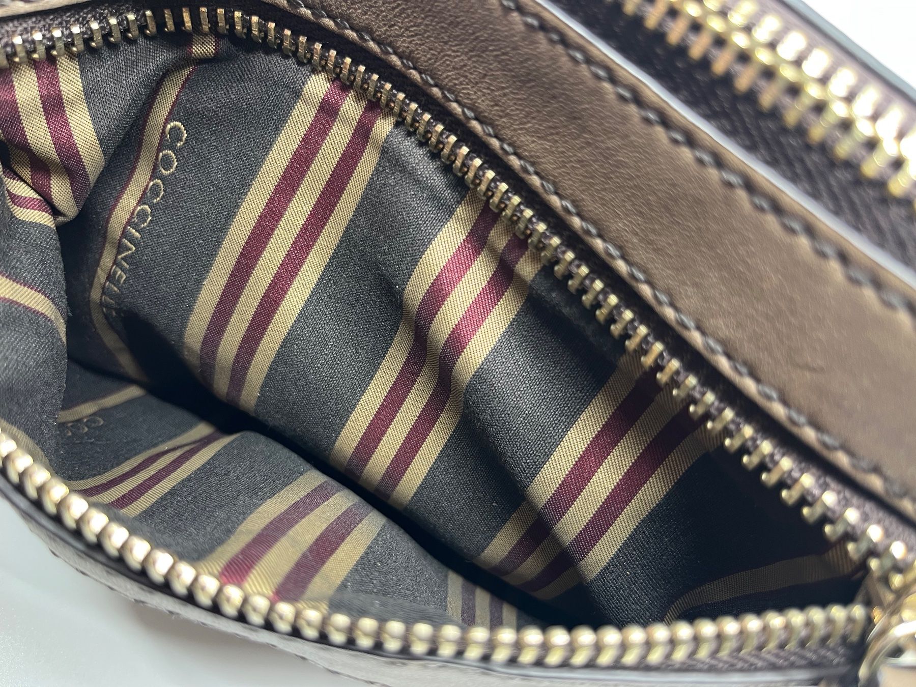 Coccinelle Borse da donna: Pochette en cuir Coccinelle – Usato da chez-le-bart venduto da Alec01 6