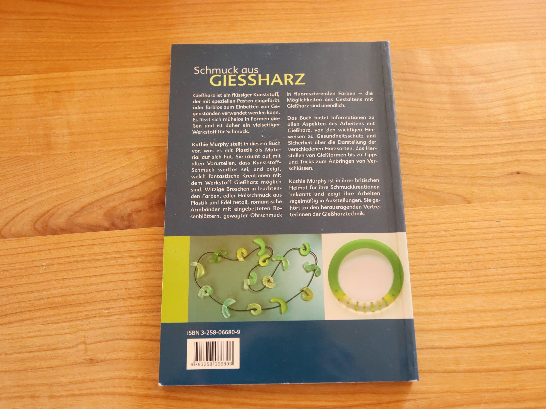 Bücher: Buch:  Schmuck aus Giessharz von Katie Murphy – Gebraucht aus Wenslingen von Strick4Alpaca 1