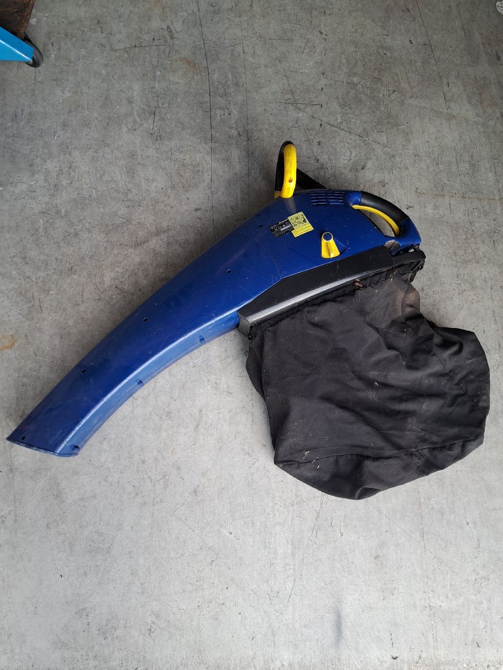 Einhell Soffiatori & Aspiratori per foglie: Laubsauger Einhell ELE 2000 blau gebraucht 1800W – Usato da Adligenswil venduto da ala_xc8k