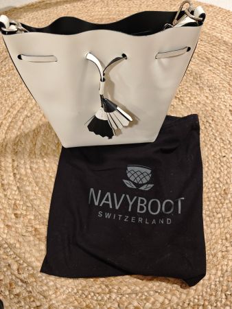 Navyboot Damen Handtasche Weiss/Schwarz - Top Zustand!