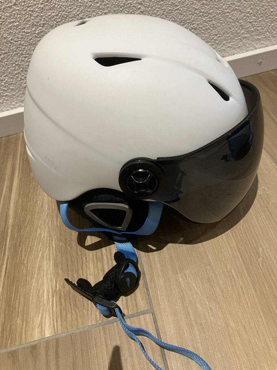 Casques: Skihelm – D'occasion à Russikon par MirjamE008