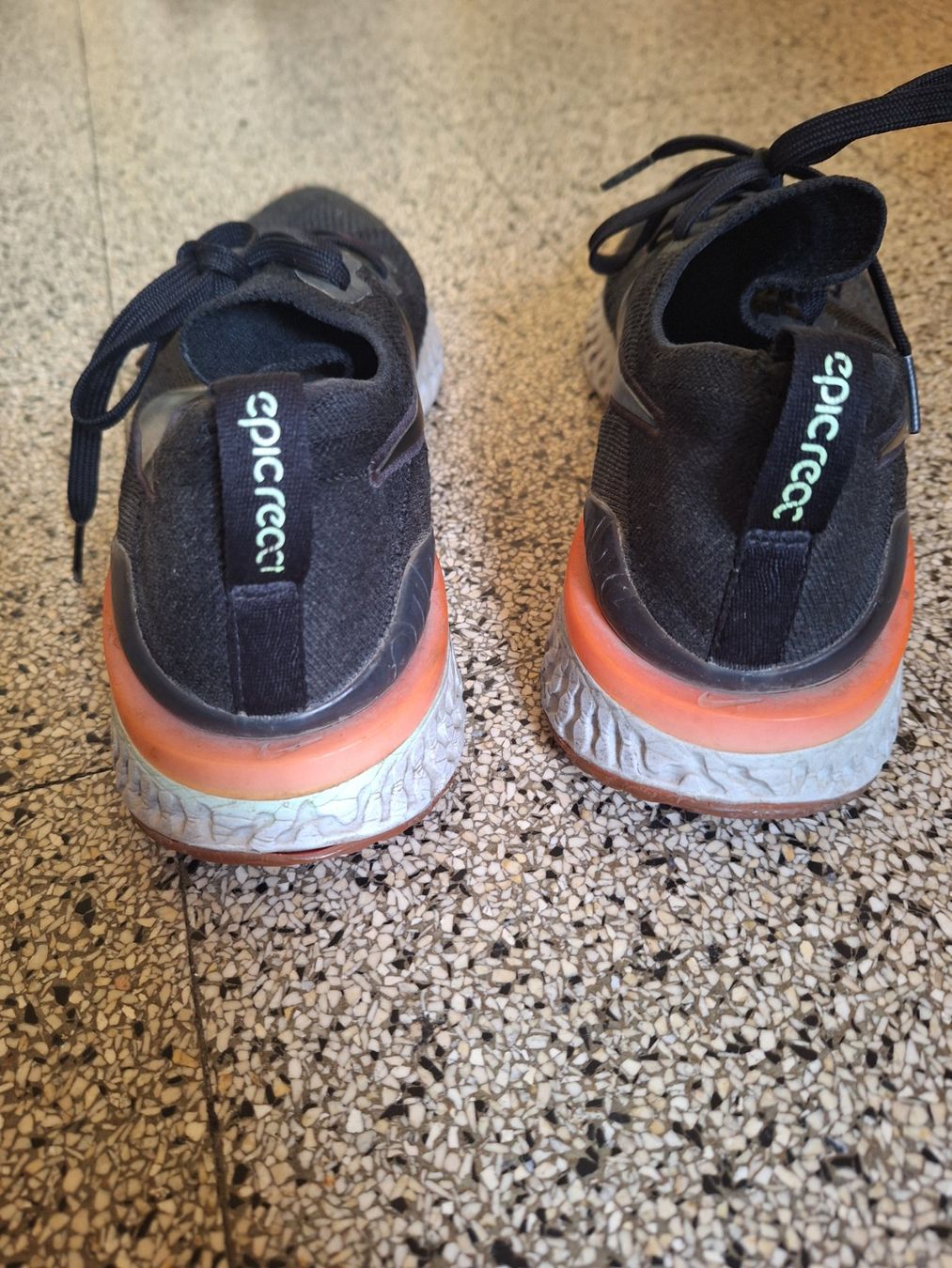 Nike Scarpe da uomo: Nike Epic Reac 9 42.5 – Usato da Carouge GE venduto da lor_m8jm 3