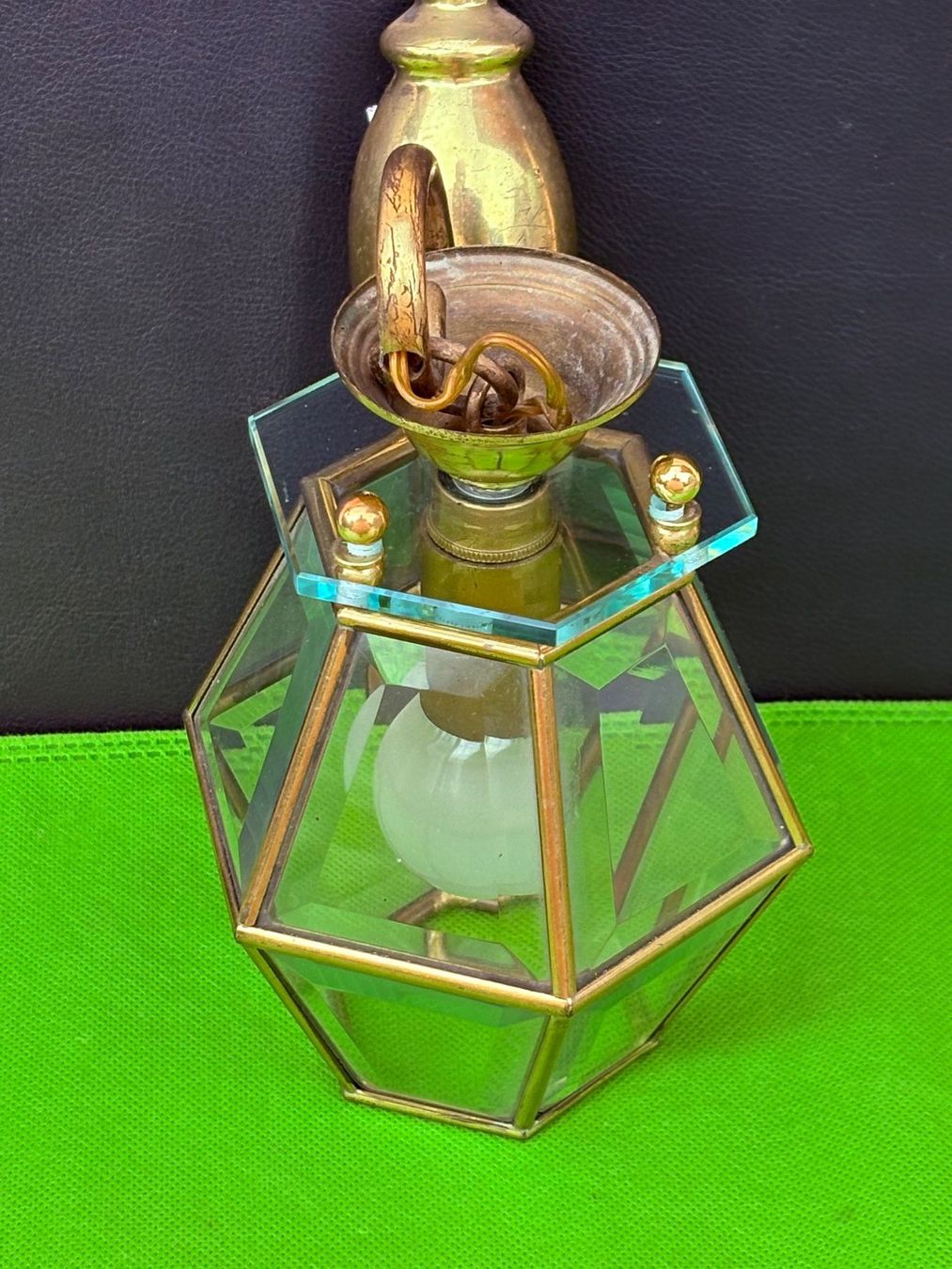 Lampade: Hängelampe sechseckig Glas mit Messingeinfassungen – Usato da Wil SG venduto da rolandsflohland 2