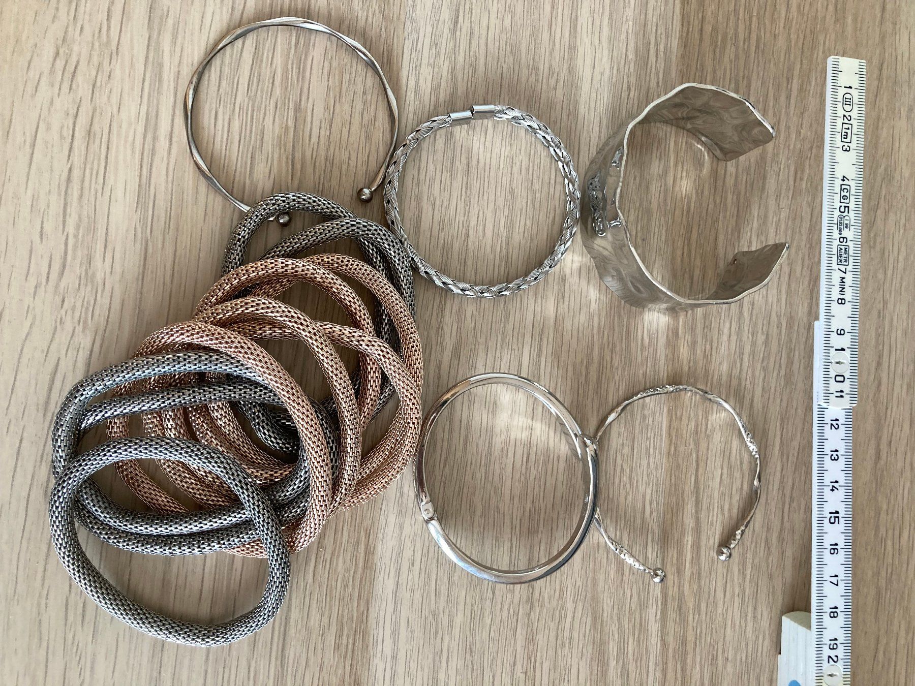 Autres bijoux: Armreifen und Armbänder Modeschmuck – D'occasion à Niederdorf par Anderlemon 1