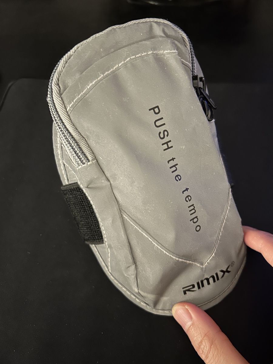 Borse: Running Armbag – Nuovo (secondo la descrizione) da Emmen venduto da shi_l2g8 1