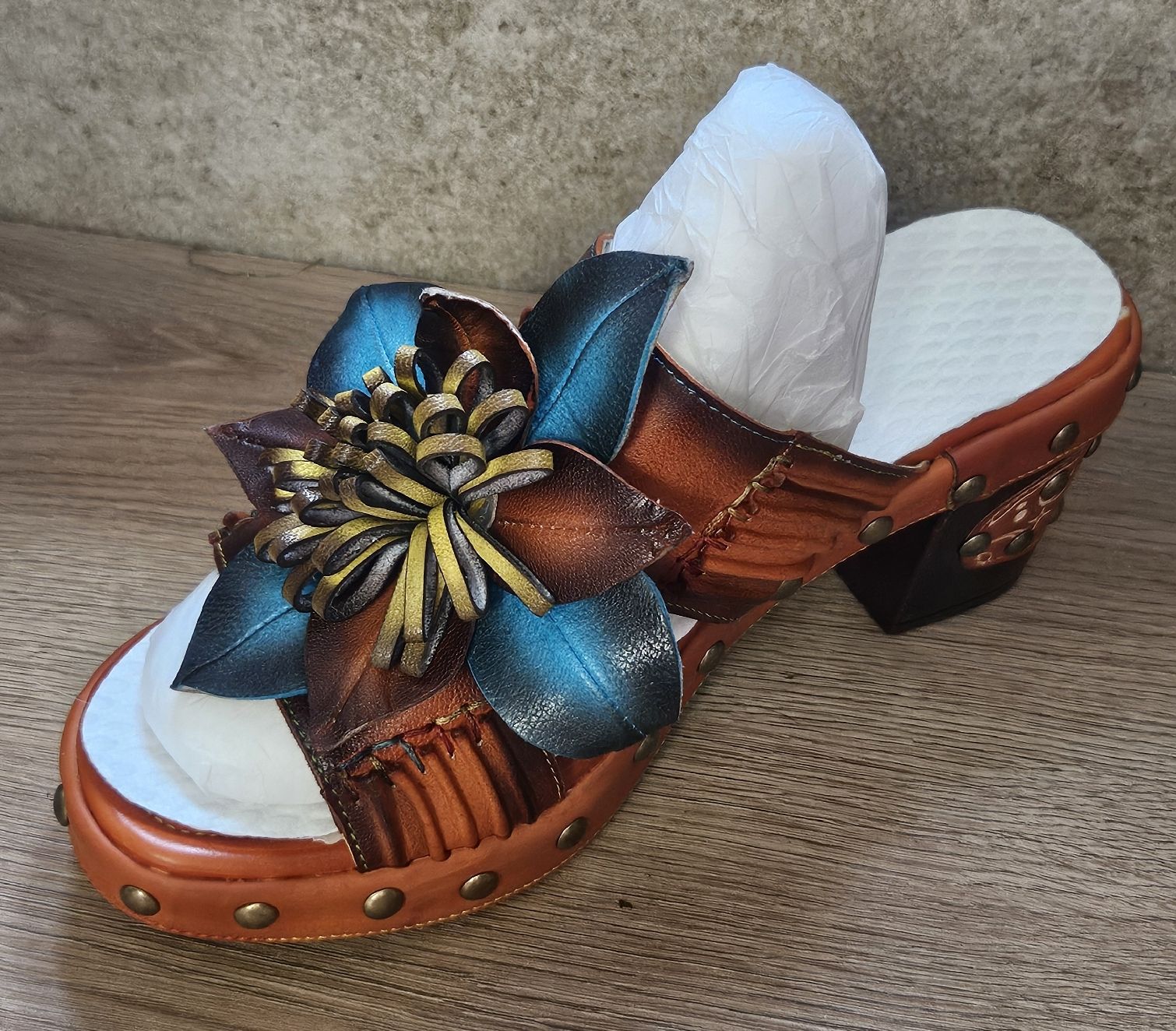 Scarpe da donna: Holzschuh Gr. 38 - Spendenaktion – Nuovo (secondo la descrizione) da Unterkulm venduto da Beljasch 1