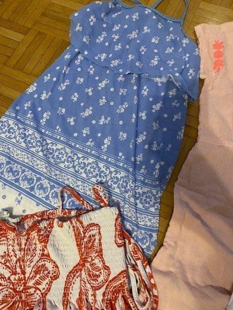 Lotti & Set di vestiti: Kleiderpaket Mädchen 4-teilig Grösse 134 /140 – Usato da Emmen venduto da Aribini 4