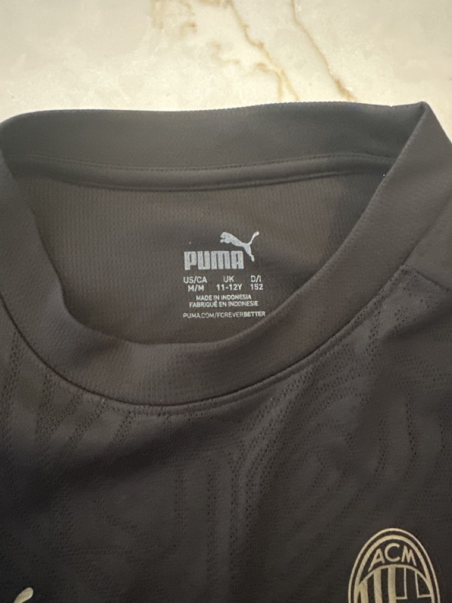 Puma Canottiere & Pantaloni: Maillot de foot AC Milan – Usato da Founex venduto da reb_fws9 1