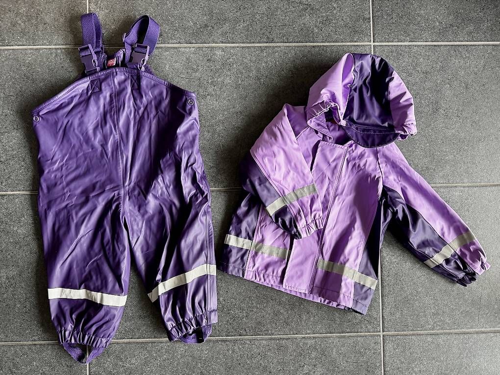 Kleiderpakete & -sets: Regenkleider Gr. 80 – Gebraucht aus Ottenbach von bienemaja010