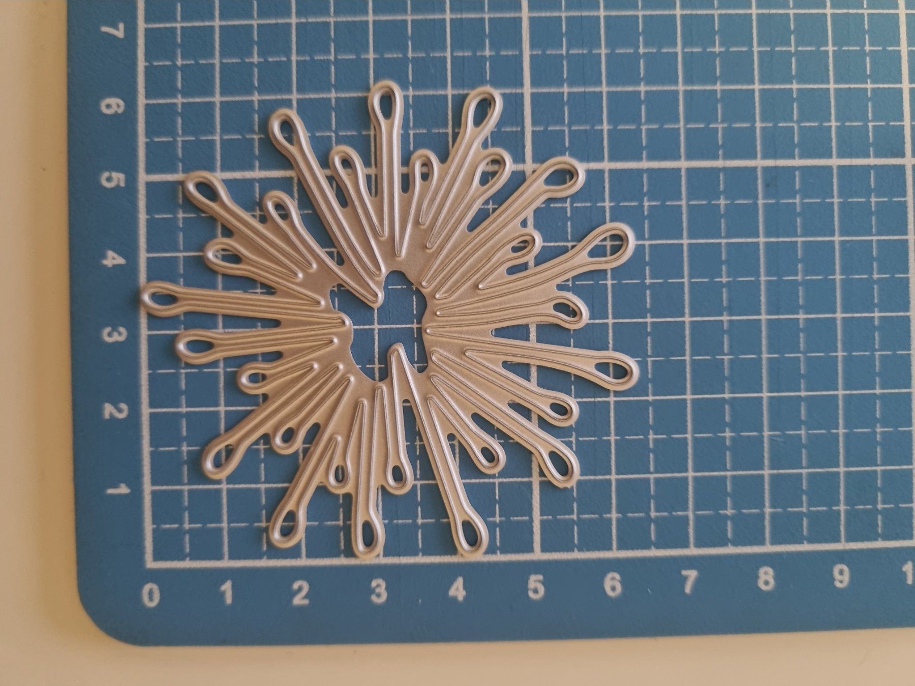 Sciablone: Stanzschablone Nr.134, Blume (Sizzix geeignet) – Nuovo e nell'imballaggio originale da Gretzenbach venduto da Fliegepilz56 4