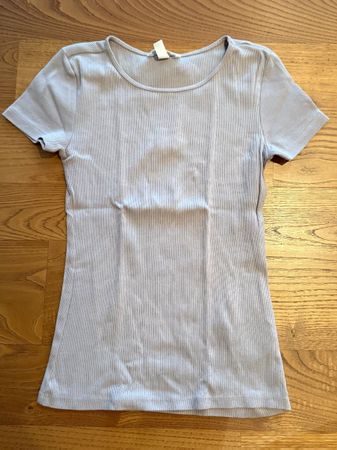 Figurbetontes T-Shirt, size S