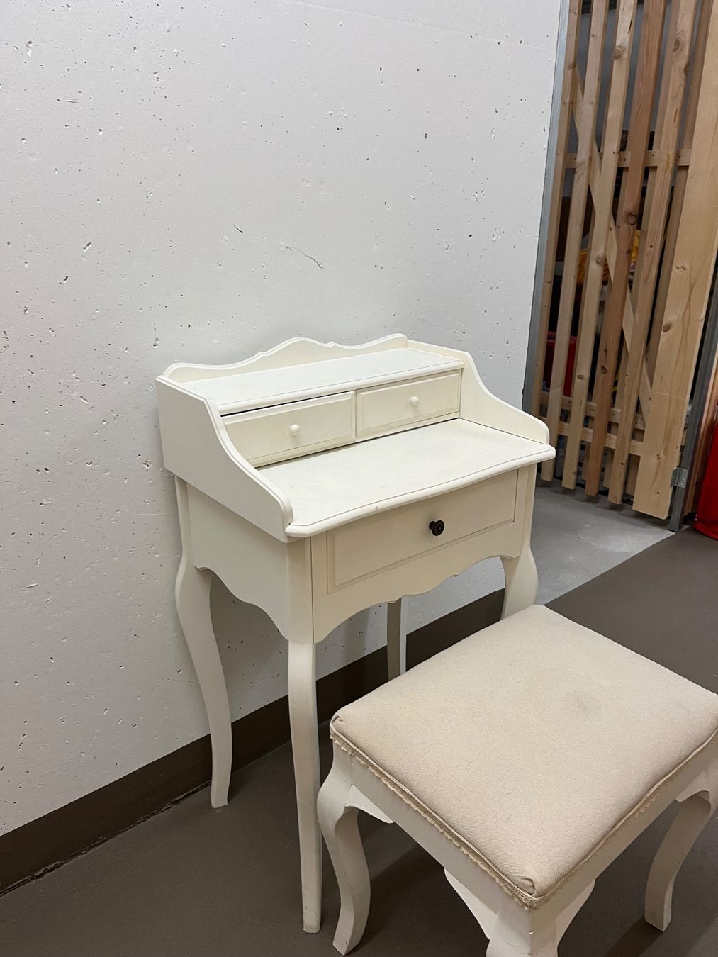 Schminktische: Shabby Chic Möbel – Gebraucht aus Hausen AG von cor_xlm5 1