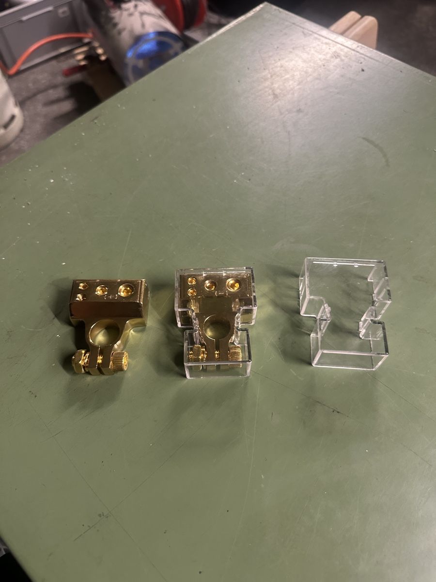 Alimentazione elettrica: Batterietrennschalter 12V 250A Gold – Nuovo e nell'imballaggio originale da Innerberg venduto da Brabus81