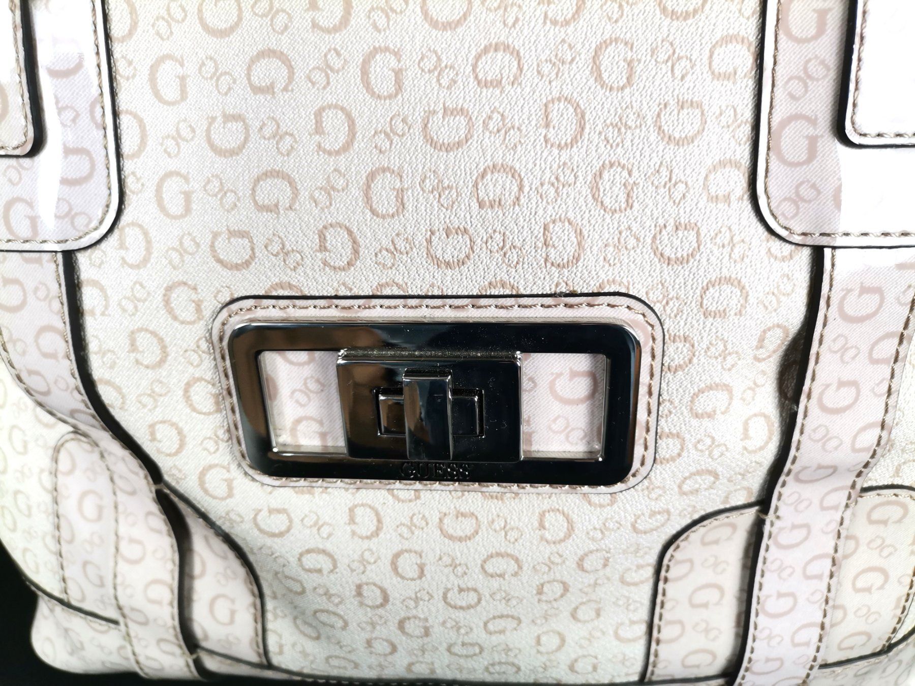 Guess Borse da donna: GUESS Tasche Beige/Rosa – Usato da Schaffhausen venduto da Restwert_SH 1
