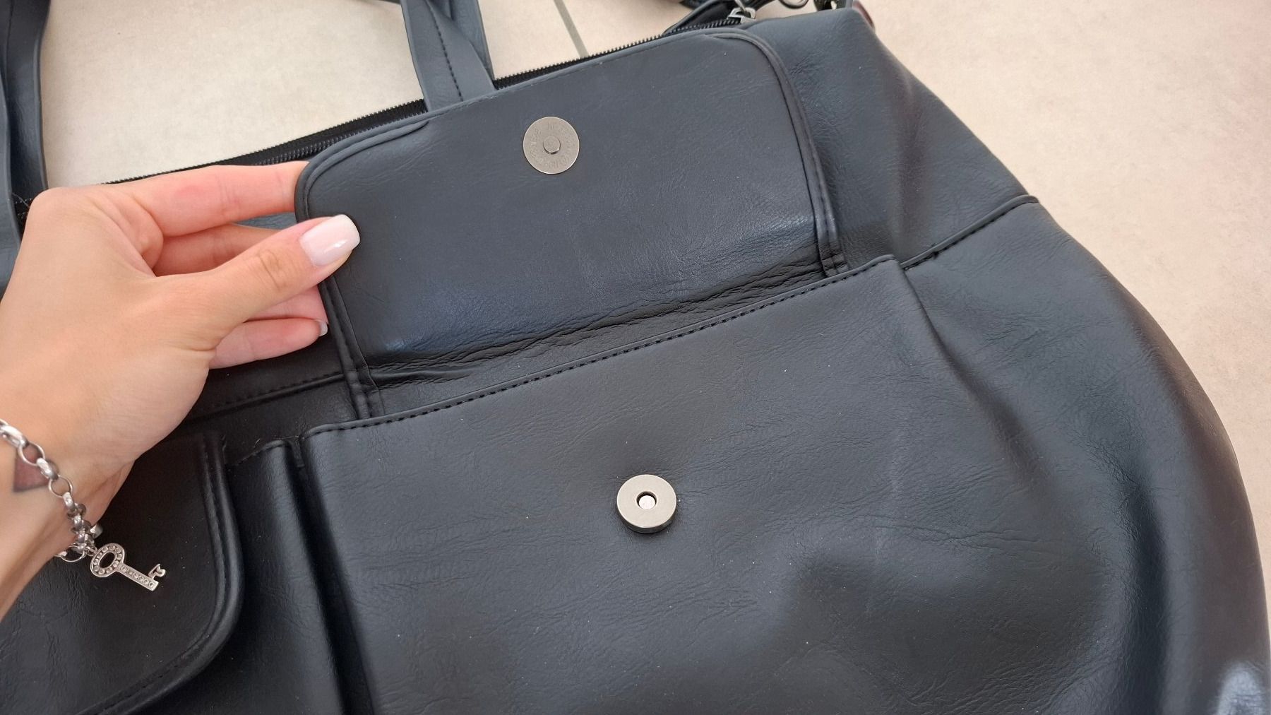 Borse da donna: Bershka Tasche / Umhängetasche – Nuovo (secondo la descrizione) da Rickenbach b. Wil venduto da Beautiful.Things 2