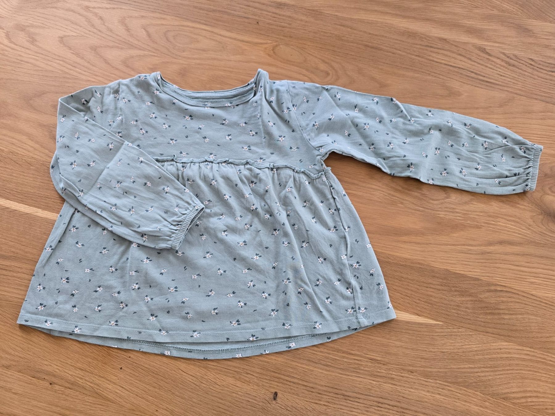 Maglioni & Felpe: Shirt von Vertbaudet Gr. 110 – Usato da Zäziwil venduto da Seisler
