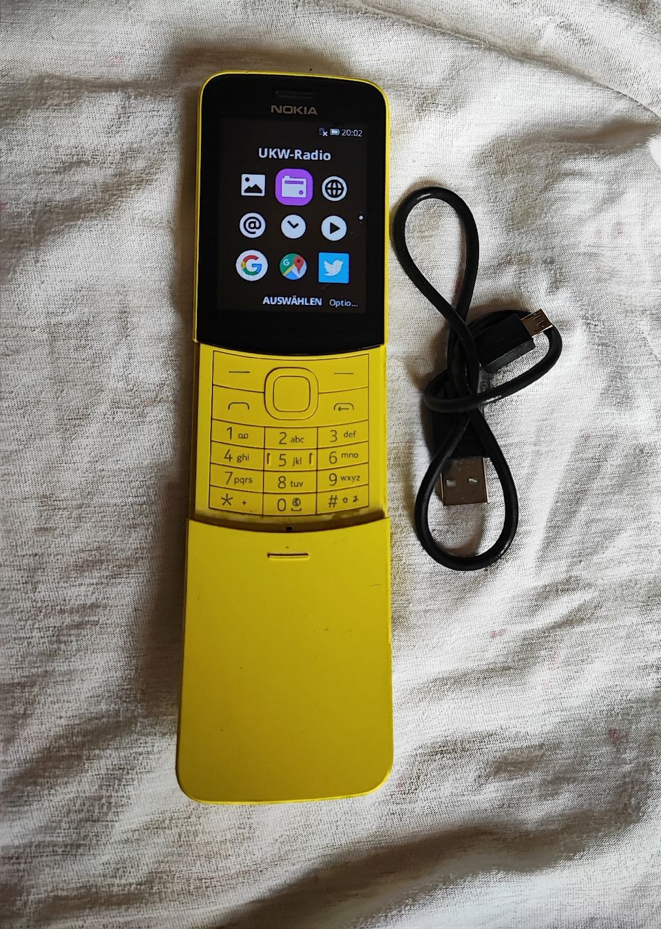 Nokia Handys / Smartphones: Nokia 8110 4G – Gebraucht aus Zollikofen von zar_j67f 4