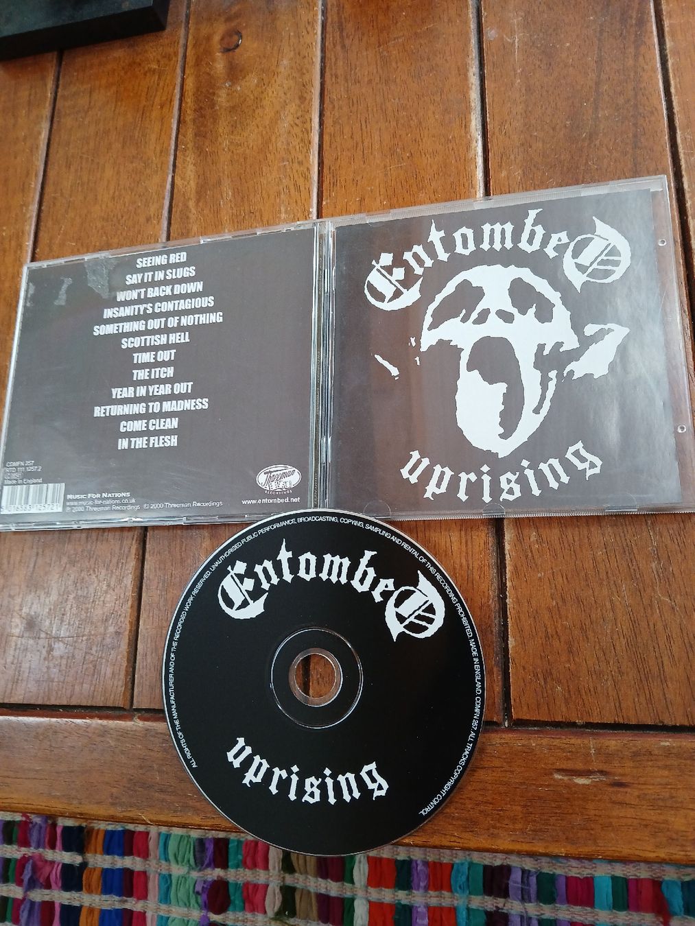 CD: entombed- uprising – Usato da St-Cergue venduto da VeganWarrior