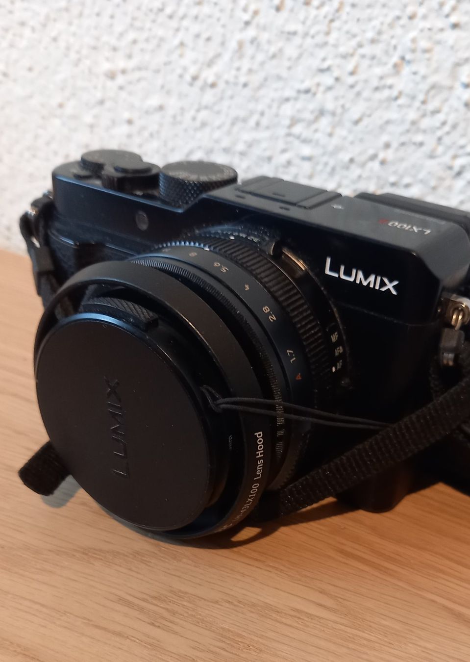 Panasonic Kamera: Panasonic Lumix DMC-LX100 II – Gebraucht aus Kriens von Freundundhelfer