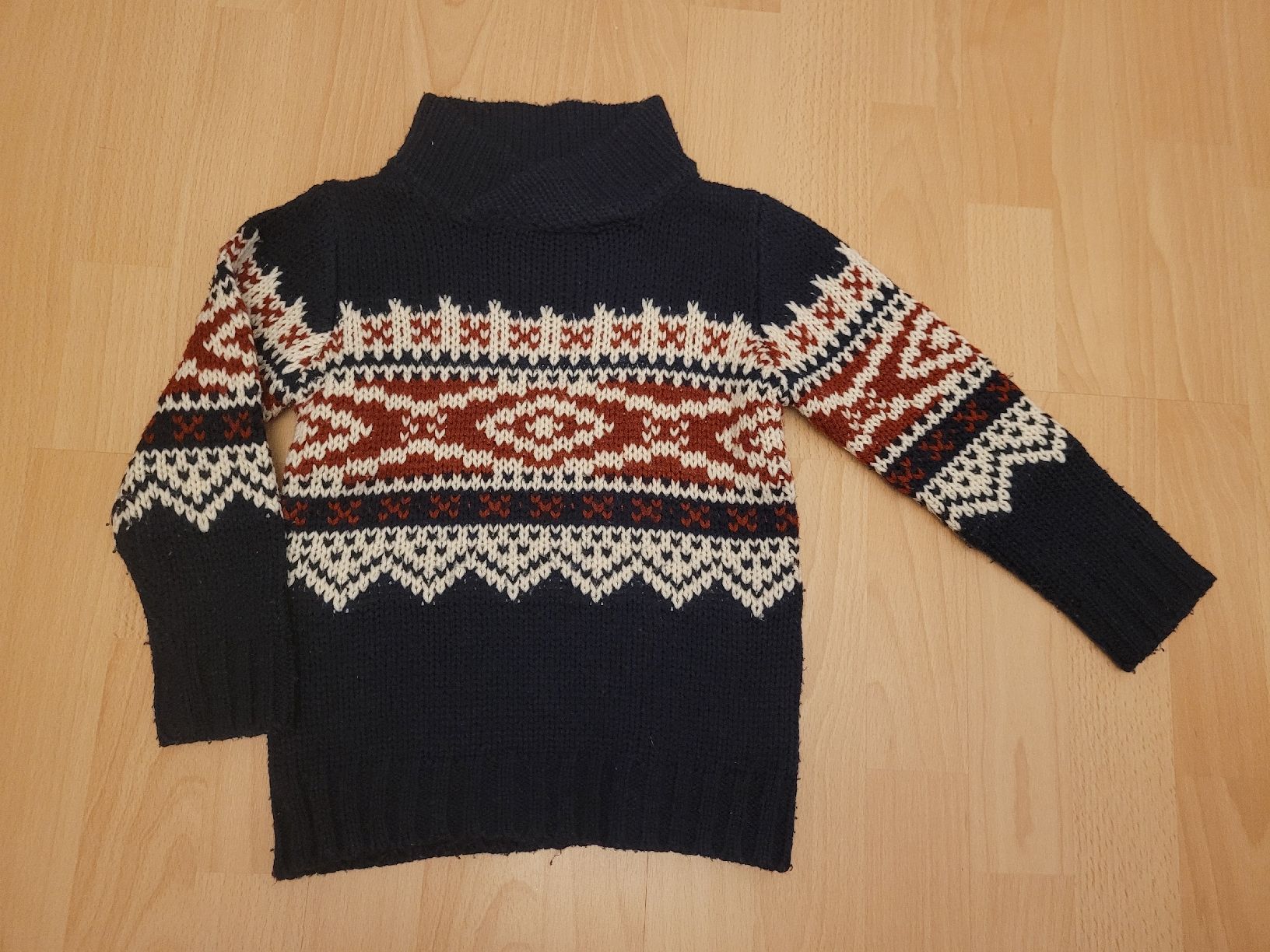 Maglioni & Felpe: Pullover gr. 104/110 – Usato da Inwil venduto da Flower2325