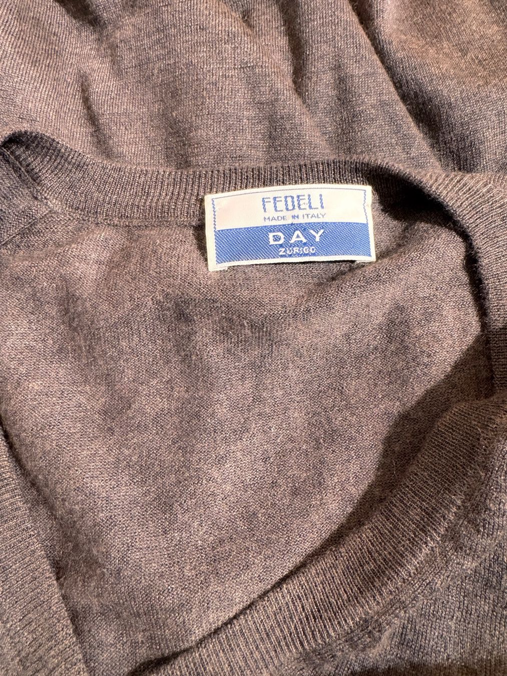 Maglioni & Felpe: Luxuriöser Kaschmirpullover von FIDELI – Usato da Zürich venduto da gregart 3